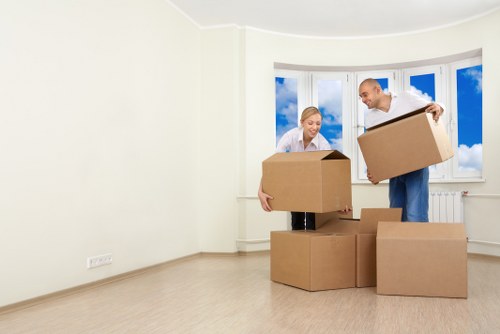 Packing and loading items for a Croydon removal service